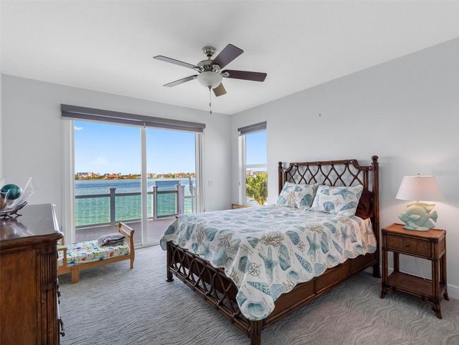 11000 8 Th St E, House other with 4 bedrooms, 5 bathrooms and null parking in Treasure Island FL | Image 23