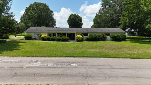 583 Como St, Mc Kenzie, TN, 38201-1522 | Card Image