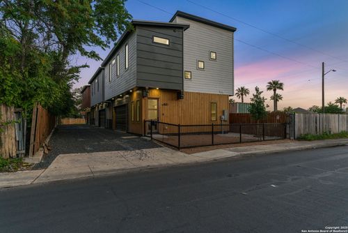 107 Harding Pl, San Antonio, TX, 78203-1830 | Card Image