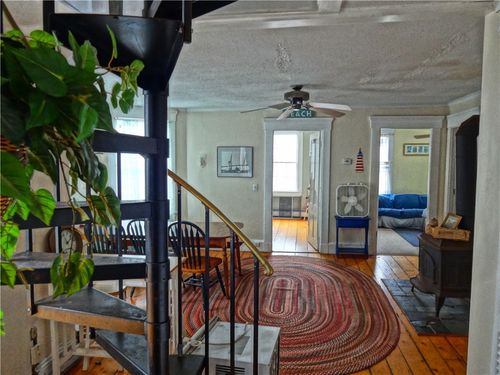 2-112 Spring St, Newport, RI, 02840-6818 | Card Image