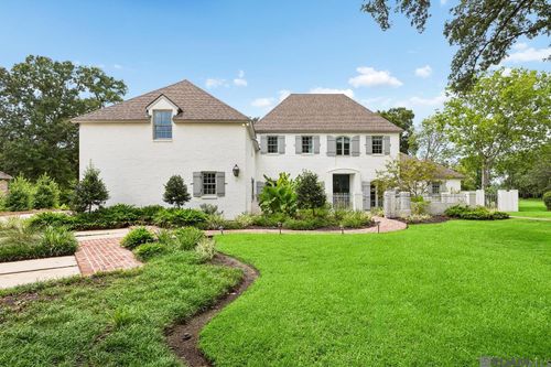 18211 S Mission Hills Ave, Baton Rouge, LA, 70810-7974 | Card Image