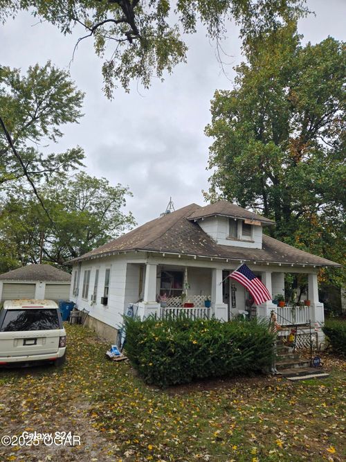 225 N Main St Street, Liberal, MO, 64762 | Card Image