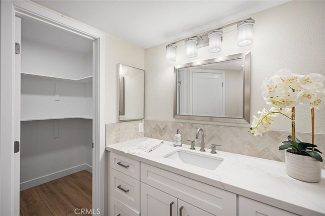 UNIT-77 - 25761 Le Parc, Condo with 1 bedrooms, 2 bathrooms and 2 parking in Lake Forest CA | Image 31