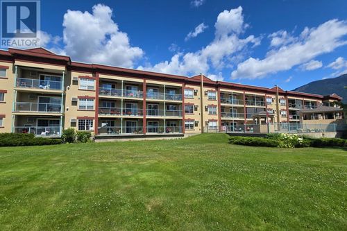 206-311 E 6th St, Revelstoke, BC, V0E2S1 | Card Image