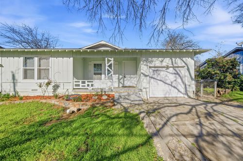 2616 Putnam St, Fort Worth, TX, 76112-5034 | Card Image
