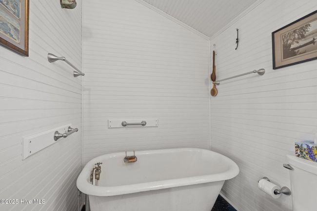 130 Harold Ln, House other with 3 bedrooms, 2 bathrooms and 1 parking in Davis NC | Image 25