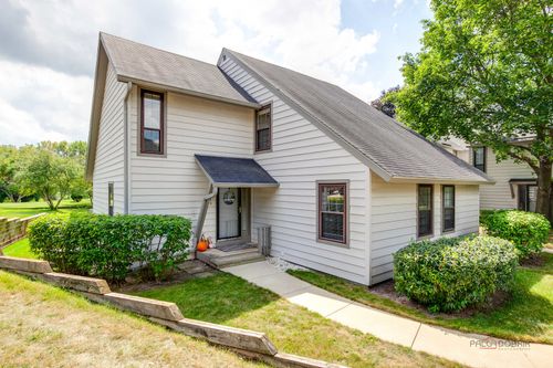776 Chandler Rd, Gurnee, IL, 60031-6115 | Card Image