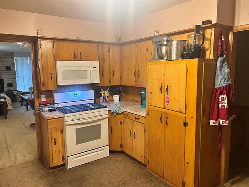 601 N Broadway, Hobart, OK, 73651-1812 | Card Image