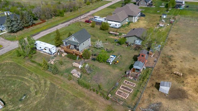 126 3 St, House other with 5 bedrooms, 2 bathrooms and 4 parking in Stirling AB | Image 34