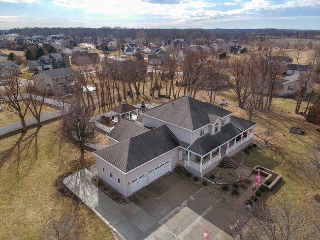 104 S Spencer St, House other with 4 bedrooms, 5 bathrooms and 4 parking in Lexington IL | Image 4