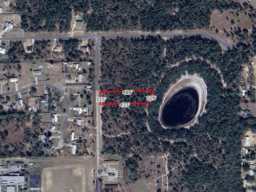 140 Westwood Dr, Interlachen, FL, 32148-7365 | Card Image