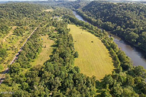 000 White Station Rd, Saltsburg, PA, 15681 | Card Image