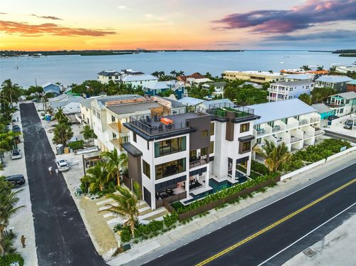 101 7th St S, BRADENTON BEACH, FL, 34217-2543 | Card Image
