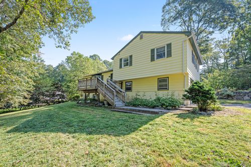 12 Canaan Dr, Bethel, CT, 06801-2608 | Card Image