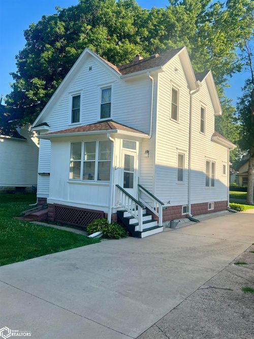 210 2nd St, Manning, IA, 51455-1304 | Card Image