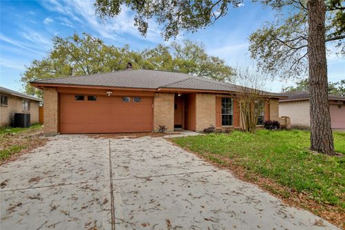 17119 Bougainvilla Ln, Friendswood, TX, 77546-3424 | Card Image