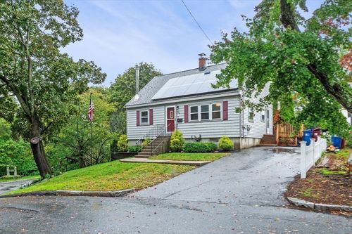 42 Fairfield Ave, Melrose, MA, 02176-5533 | Card Image