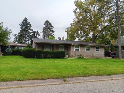 1424 Sunnyside Avenue, Home with 3 bedrooms, 1 bathrooms and null parking in Flint MI | Image 3