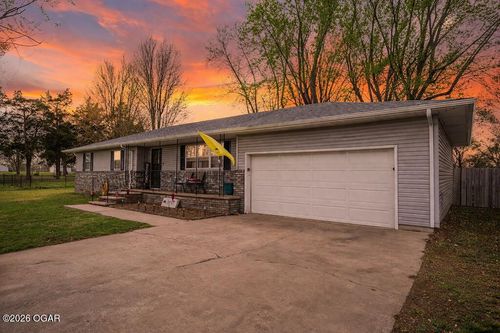 804 N 8th St, Chetopa, KS, 67336-8865 | Card Image