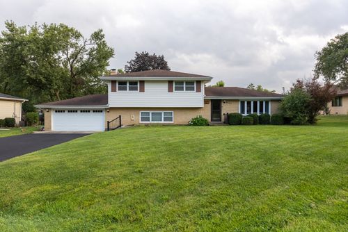 6121 James St, Tinley Park, IL, 60477-1975 | Card Image