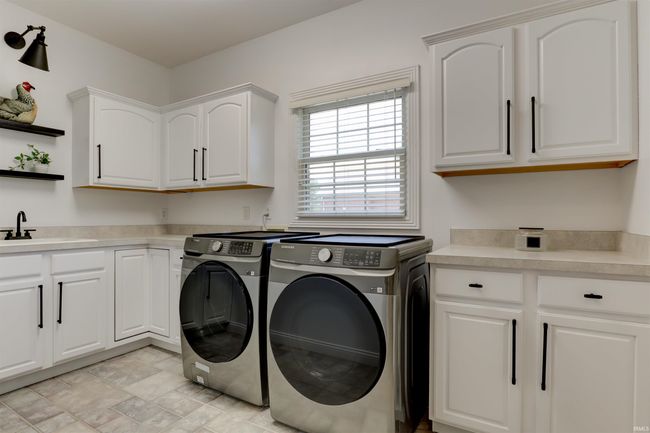 2122 Lakes Edge Dr, House other with 5 bedrooms, 6 bathrooms and null parking in Newburgh IN | Image 20