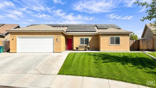 115 Vallejo Ave, Delano, CA, 93215-3459 | Card Image