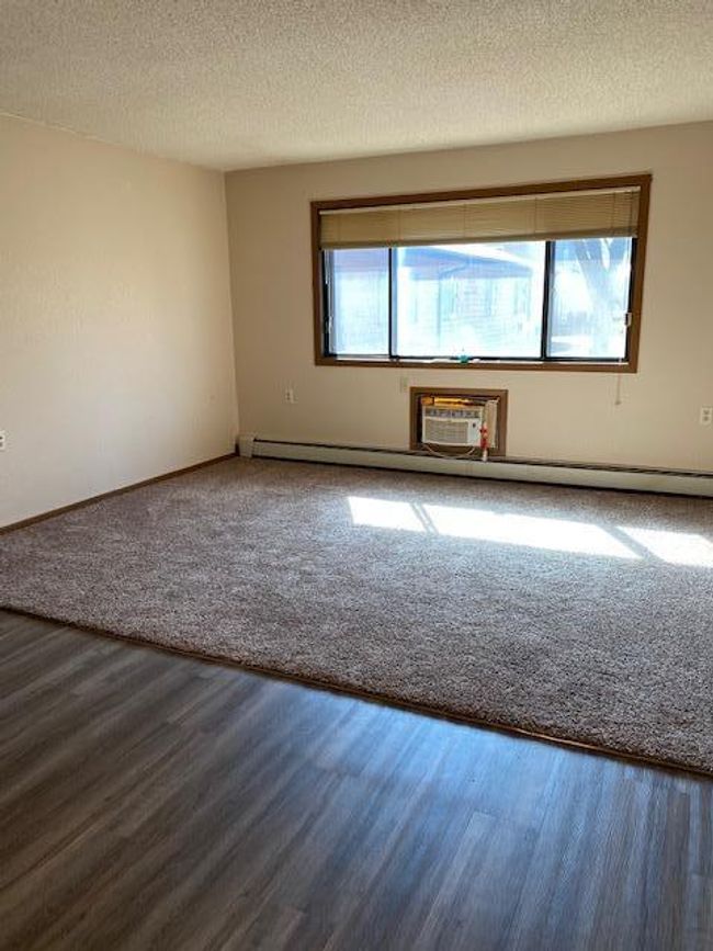 Living Room | Image 7