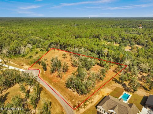 7805 Songbird Ln, Moss Point, MS, 39562-4522 | Card Image