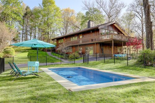 380 Long Ridge Rd, Pound Ridge, NY, 10576-2219 | Card Image