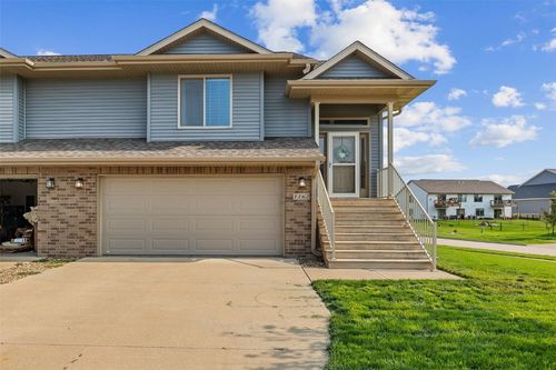 1162 Mary Ln, North Liberty, IA, 52317-8710 | Card Image