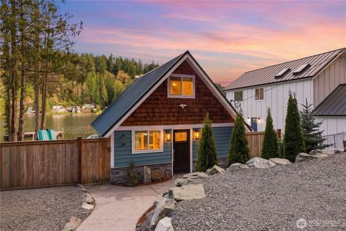 38811 Orville Rd E, Eatonville, WA, 98328-8392 | Card Image