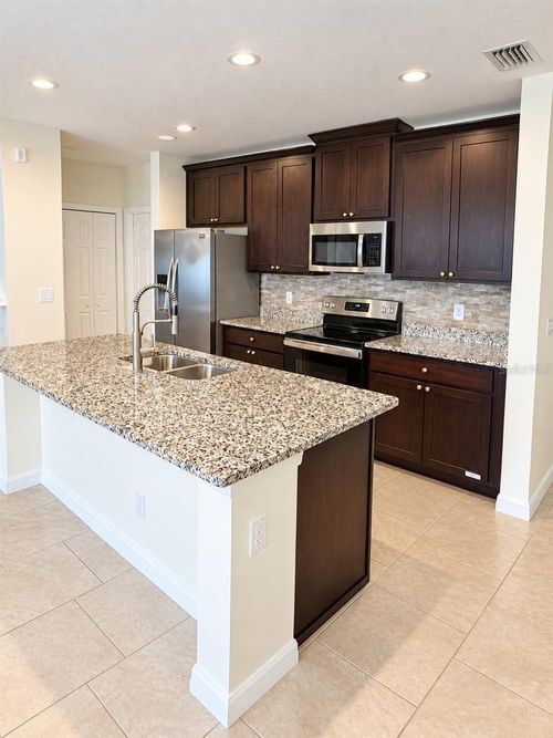 1250 Wispy Cypress Dr, KISSIMMEE, FL, 34746-6768 | Card Image