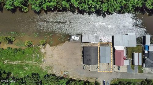 22390 Chene Blanc Ln, Maurepas, LA, 70449-3301 | Card Image