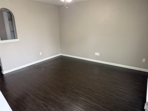 357 Nw Newton Dr, Burleson, TX, 76028-4668 | Card Image