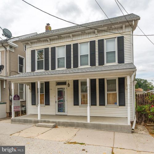 636 Broadway, HANOVER, PA, 17331-2009 | Card Image