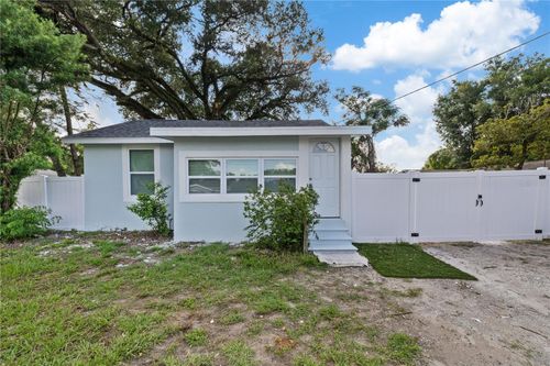 8714 N Blvd, TAMPA, FL, 33604 | Card Image