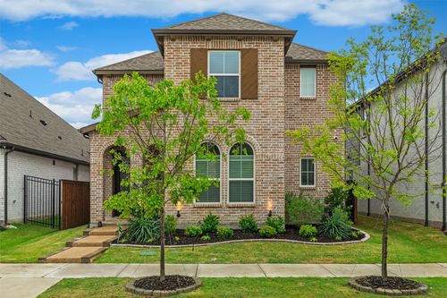 1004 Goldenrod Dr, Crowley, TX, 76036-4400 | Card Image