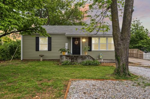 210 N Scenic Ave, Springfield, MO, 65802-4677 | Card Image