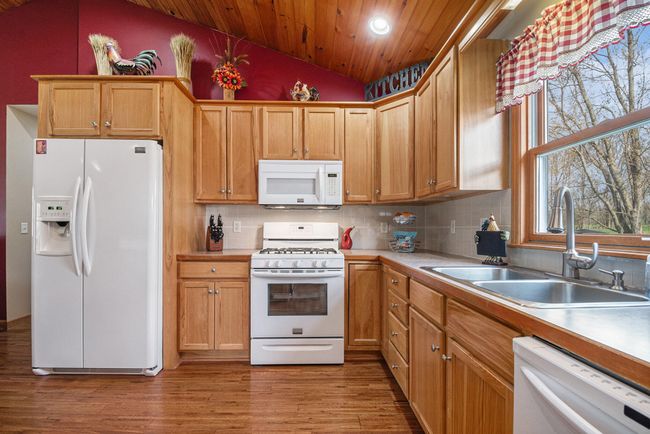 11496 4 Mile Rd, House other with 4 bedrooms, 4 bathrooms and null parking in Belding MI | Image 14