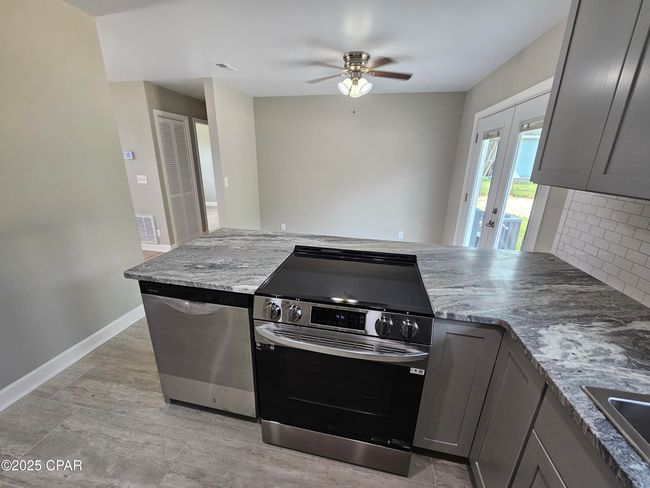 906 Kentucky Ave, House other with 3 bedrooms, 2 bathrooms and null parking in Lynn Haven FL | Image 4