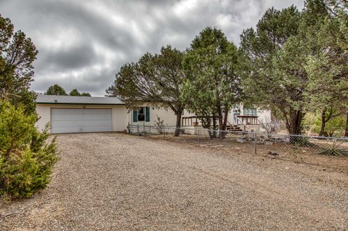 3 Franklin Ct, Edgewood, NM, 87015-8043 | Card Image
