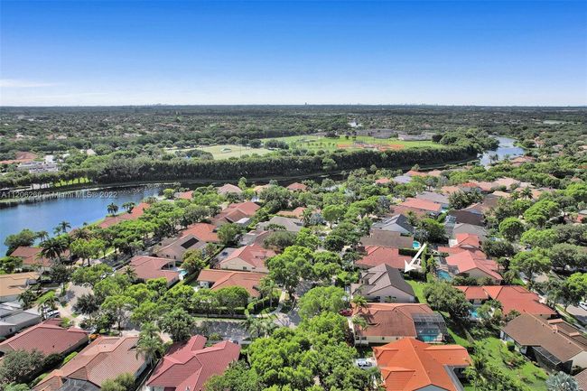 730 Bayside Ln, House other with 4 bedrooms, 3 bathrooms and null parking in Weston FL | Image 66