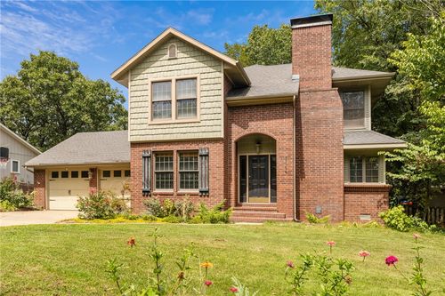 3164 N Katherine Ave, Fayetteville, AR, 72703-6519 | Card Image