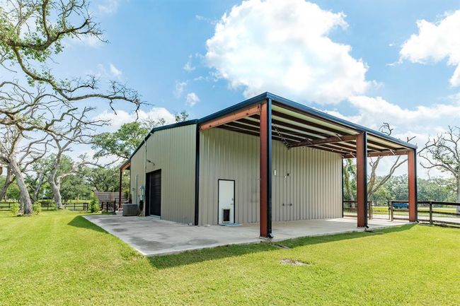 337 Thousand Oaks Dr, House other with 4 bedrooms, 3 bathrooms and 3 parking in Angleton TX | Image 26
