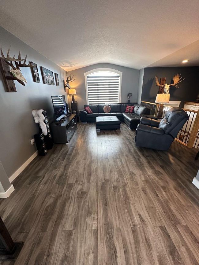 51 Kreiner Crescent, Home with 4 bedrooms, 3 bathrooms and 6 parking in Whitecourt AB | Image 9