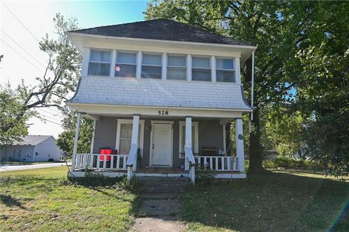 528 Allison St, Nevada, MO, 64772-2615 | Card Image
