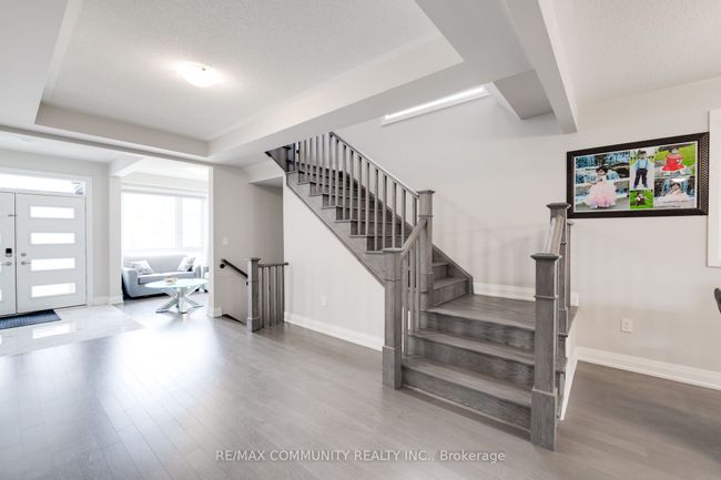 1476 Mockingbird Sq, House other with 4 bedrooms, 5 bathrooms and 2 parking in Pickering ON | Image 7