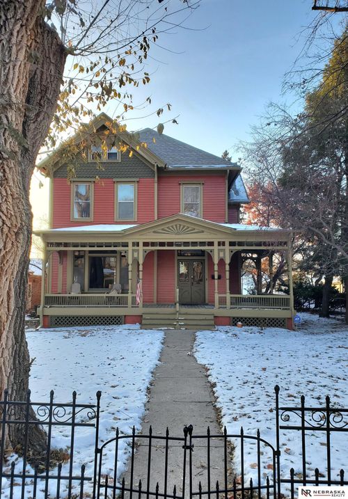 1936 S 33rd St, Omaha, NE, 68105-2517 | Card Image