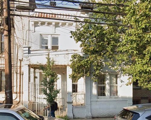 49 66th St, West New York, NJ, 07093-4305 | Card Image