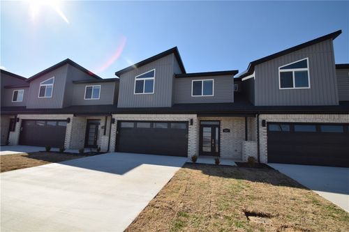 421 Azurite Rd, Centerton, AR, 72719-5139 | Card Image